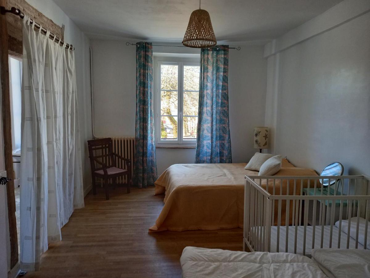Maison Violette En Berry Aigurande Esterno foto