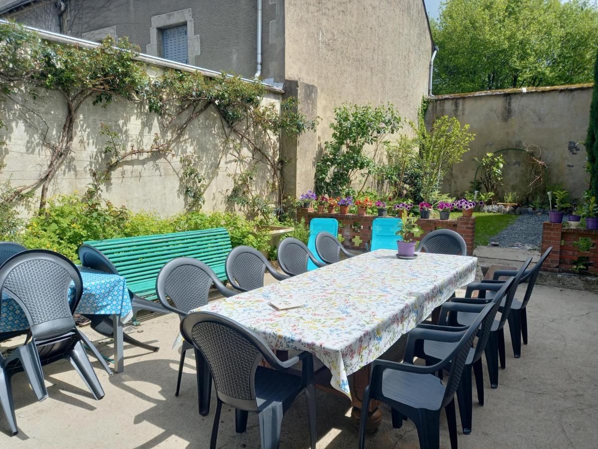 Maison Violette En Berry Aigurande Esterno foto