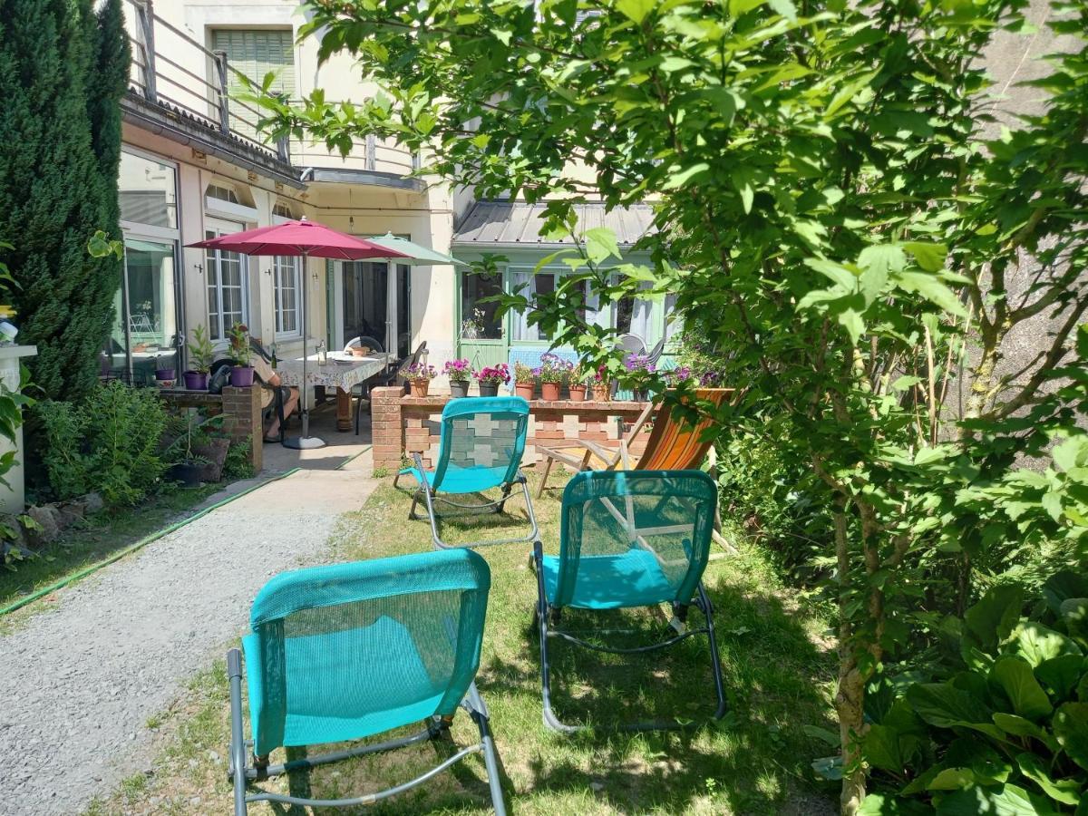 Maison Violette En Berry Aigurande Esterno foto